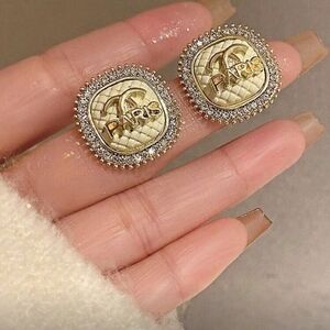 💎Elegant Gold & Cream Color Earrings W/ Paris C.C & Rhinestones💎